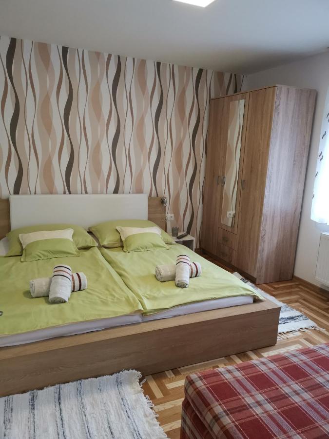 Lili Apartman Harkány Eksteriør bilde